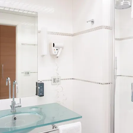 Hotel Ariha 4*