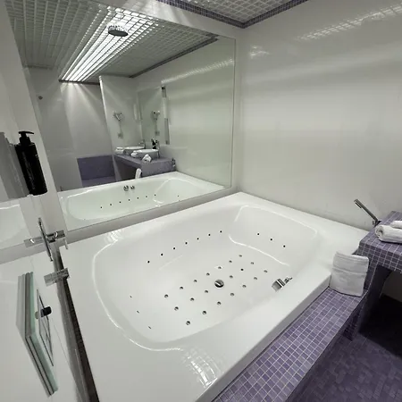 Hotel Ariha 4*